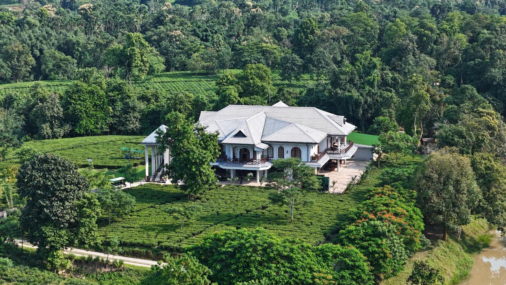 Vaani Greens Wildlife Resort, Kaziranga Kuthari Екстериор снимка